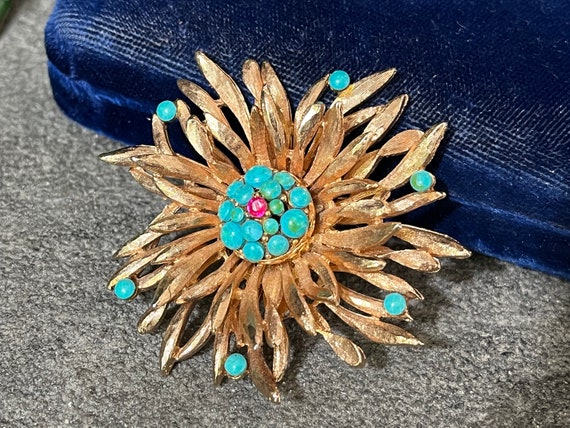 Costume Jewelry Faux Turquoise Brooch - Gold Flow… - image 3