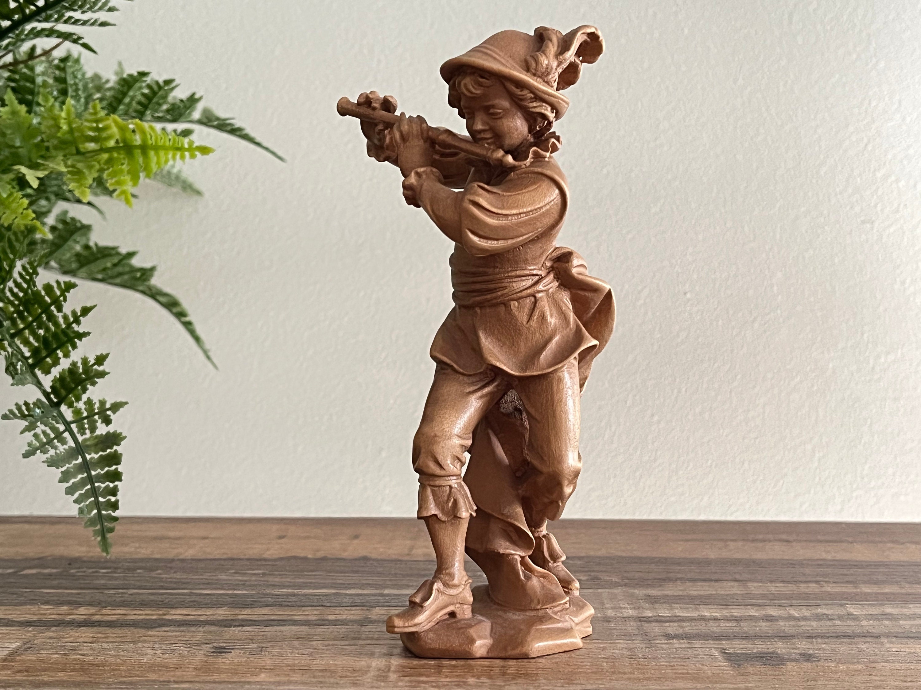 木彫りの置物 - フルートを演奏する少年、イタリアの彫刻芸術 - Etsy 日本