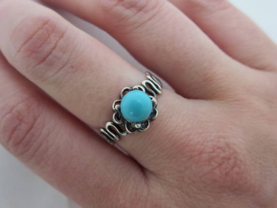 Sterling Silver Turquoise Ring - Wavy Band Turquo… - image 4