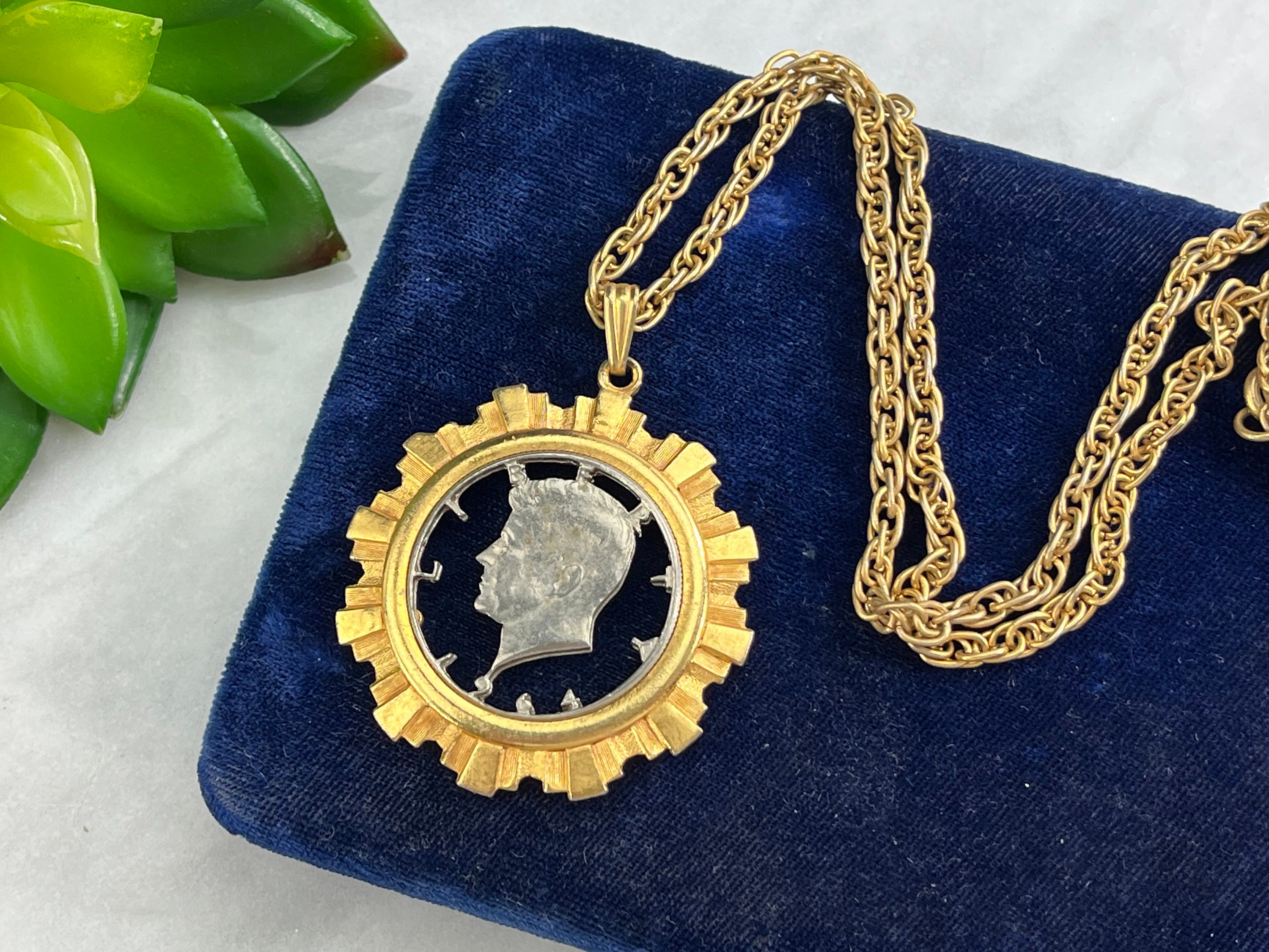 ヴィンテージ 1964年 ケネディ ハーフダラーカット コインペンダント