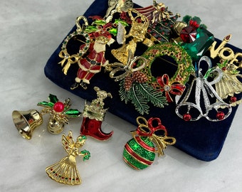 Vintage Christmas Brooch - Red Green Gold Costume Jewelry ONE PIECE