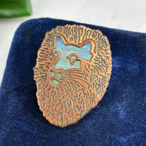 Vintage Copper Lion Brooch - Faux Opal Glass Face - Animal Jewelry