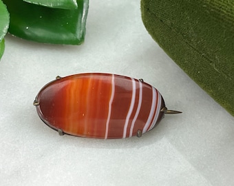 Victorian Banded Agate Brooch - Estate Jewelry