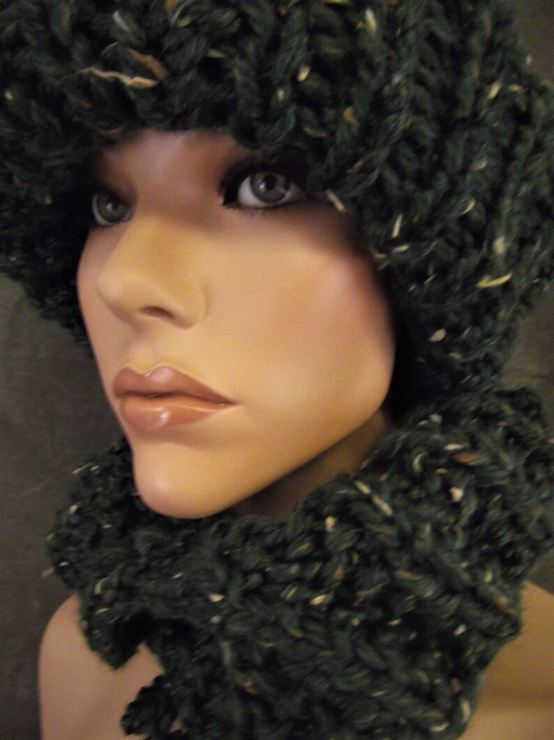 Hand Knit Toboggan and Collar Set,Green Tweed, Women, Winter, Hats, Ski Cap, Accessories, Warm, image 2