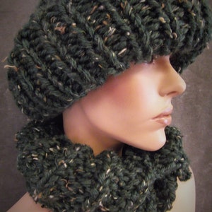 Hand Knit Toboggan and Collar Set,Green Tweed, Women, Winter, Hats, Ski Cap, Accessories, Warm, image 3