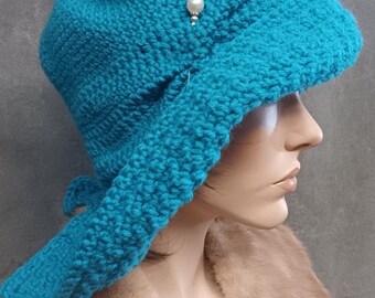 Crochet Cloche Hat in "Peacock" Vintage-Style Hat