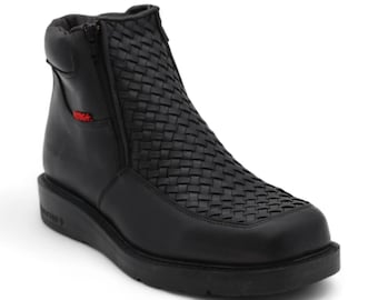 Botas cortas de trabajo informales estilo western para hombre, de cuero negro con tejido de cesta, puntera cuadrada y suela a rayas, ligeras.