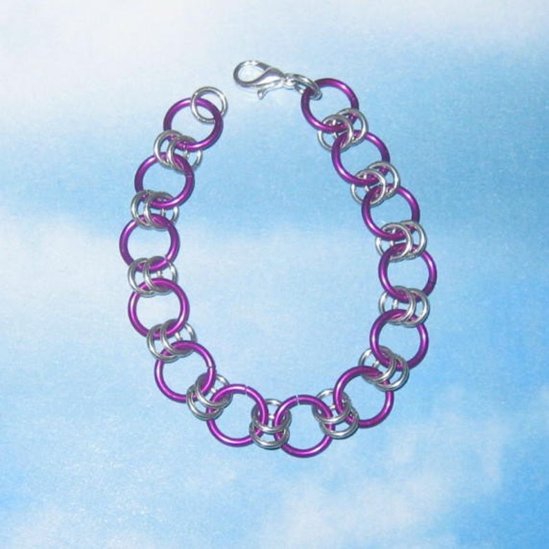 Bright Magenta Links Bracelet image 1