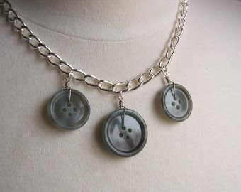 Mottled Jade Vintage Buttons Buttoned Necklace