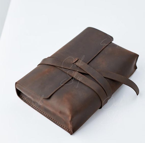 Leather book case, Book sleeve for big books, Handmade book cover, Custom leather book cover, Personalized book cover, Leather book sleeve