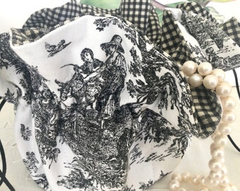 Jamestown Toile in Black and White Jewelry Pouch for Travel or Home Use, Large Tolie de Jouy