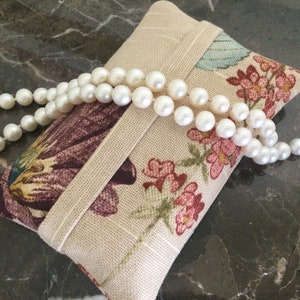 Wildflower Pocket Tissue Holder