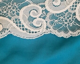 BLUEBELL Paisley Design Lace Trim TLC8 BL libre p&p BLUEBELL Paisley Design Lace Trim TLC8 BL libre p&p
