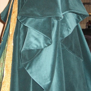 Custom made Renaissance Celtic Boleyn Tudor Boned Velvet gown | Etsy