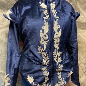 Clearance blue velvet doublet jerkin with long sleeves and applique trim Renaissance Nobleman size 42 chest Cosplay theater costume