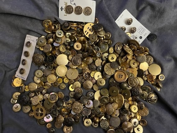 BULK Huge Lot 2 Lbs. Vintage Antique Gold Brass METAL Buttons amazing Deal  Great for Costumes Crafts Jewelry Church Dollmaking and Sewing 