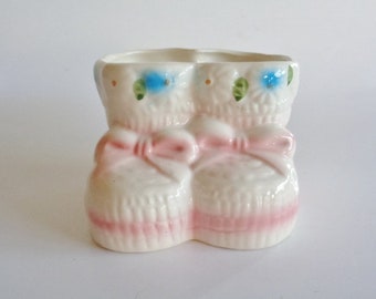 Vintage Nancy Pew Giftwares Ceramic Baby Booties Planter - Pink