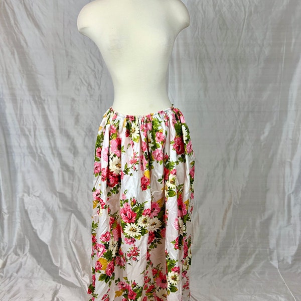 Pink & White Floral Skirt Size Medium