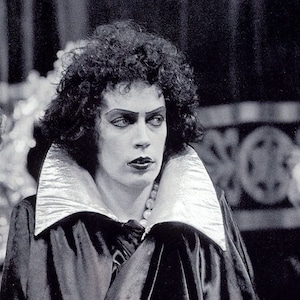 Frank-N-Furter Rocky Horror Bilder zeigen süßes T Cape