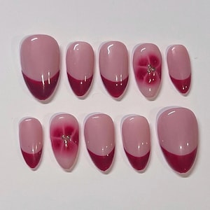 Red French Tip Press ons, Red Blooming Gel Nails, Trendy Press On Nails, Gel Nails, Gold Accent, Gift Nails, Custom Nails, Handmade Press On