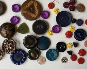 Bulk lot Vintage Plastic and Celluloid Buttons