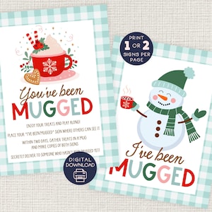 Könnte beinhalten: Zwei bedruckbare Schilder mit hellblauem Vichy-Rand. Auf einem Schild steht "You've been MUGGED" mit einer roten Tassengrafik. Auf dem anderen steht "I've been MUGGED" mit einer Schneemann-Grafik. Die Schilder sind für einen Feiertags-Geschenkaustausch.