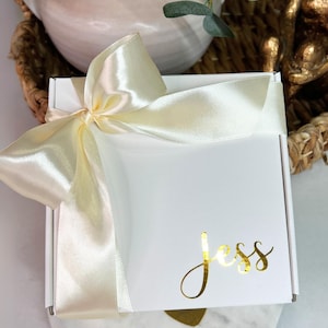 Boîte de demoiselle d'honneur - boîte de demoiselle d'honneur vide, cadeaux parfaits pour demoiselle d'honneur, boîte cadeau pour la mariée, cadeau non rempli 6 x 6 x 2 avec ruban