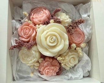 Handmade Soy Wax Flower Bouquet Candle with Wax Melts, 8 oz Jar