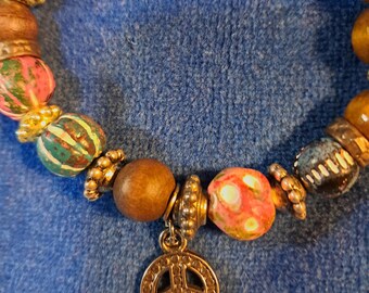 Stretch beaded bracelet
