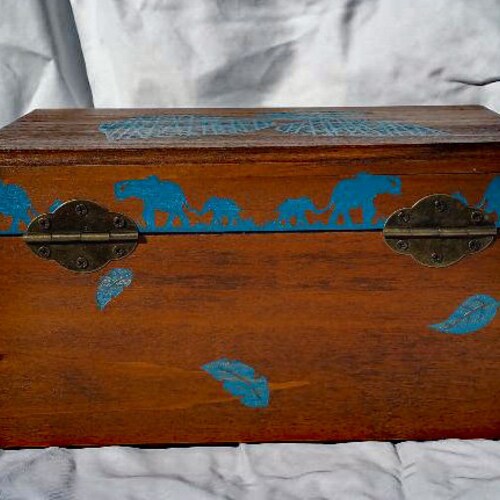 Music box with shops turquoise elephant theme