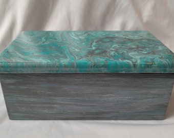 Acrylic Pour Cherry Box in Teal