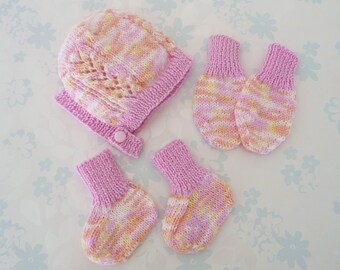 NEWBORN BABY SET - 6 to 13 lbs (birth to around age 3 months) - Bonnet, Mitts and Booties - self patterning wool baby yarn - pink and white