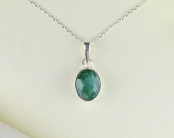 Vintage Sterling Silver Emerald Necklace, 925 Sterling Silver, Oval Green Gemstone, Natural Emerald, Vintage Emerald Jewelry, Green Necklace