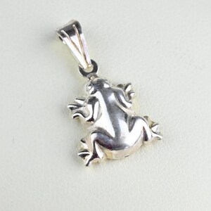 Silver Frog Pendant, 925 Sterling Silver, Silver Pendant, Sterling Silver Pendant, Pendant, CZ Pendant, Vintage, Silver Pendant, Frog Shape