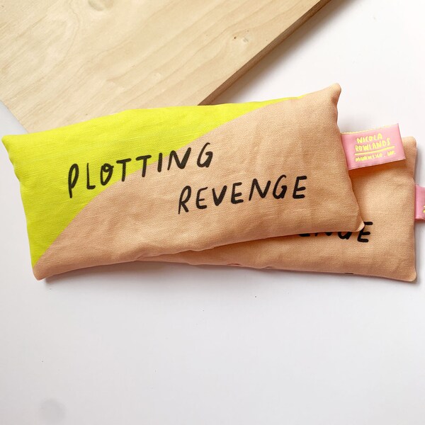 Plotting Revenge bolso de lavanda hecho a mano