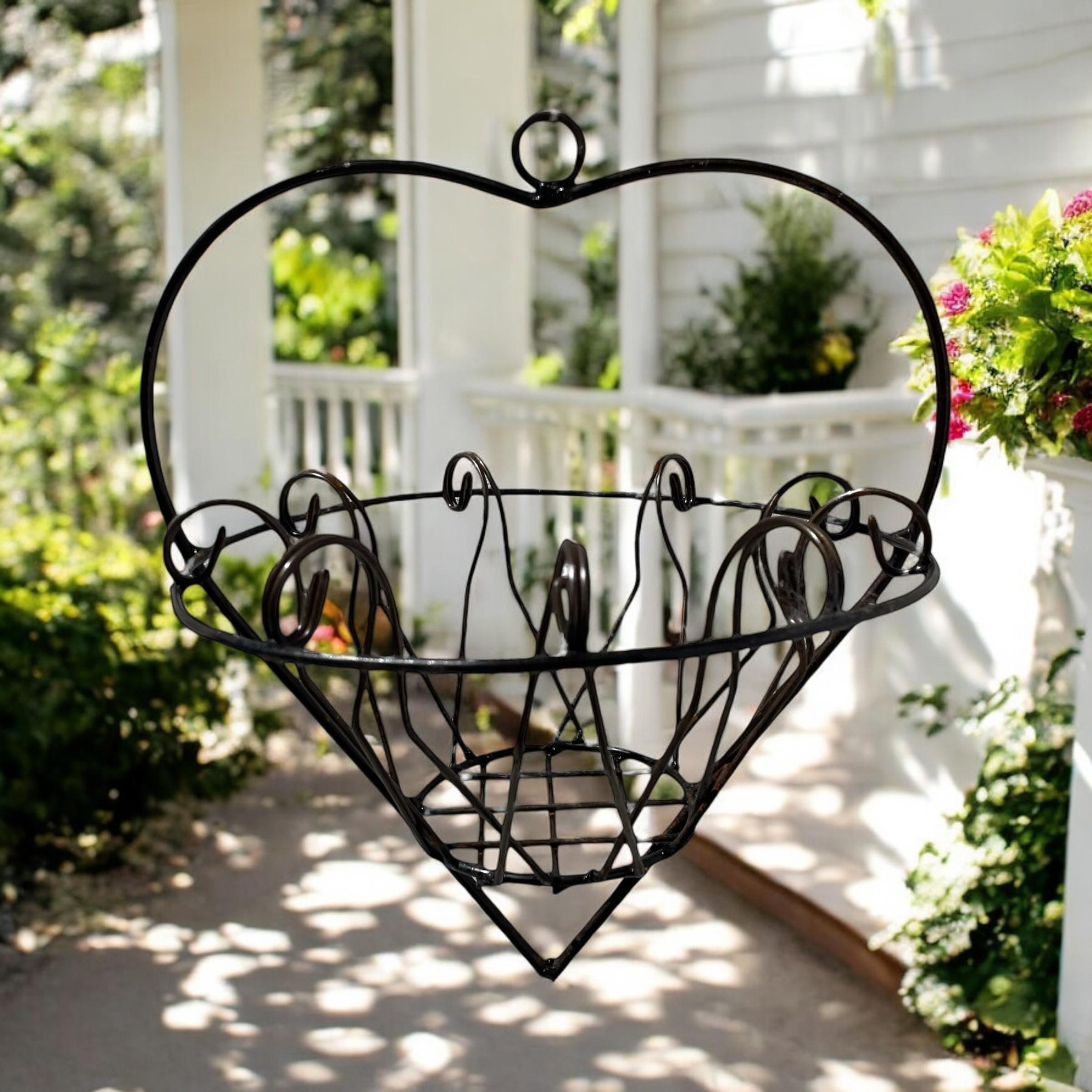 Wrought Iron Heart Hanging Planter 18.5