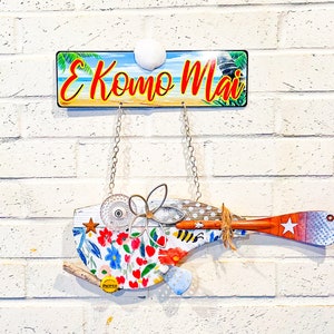 E’ Komo Mai Welcome Fish, Arte mural de madera a la deriva, Madera recuperada, Regalo, Azul, Aguamarina, Blanco, Decoración costera
