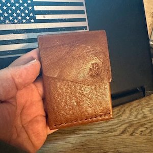 Handmade Full Grain Leather Trifold Wallet: Front Pocket Design