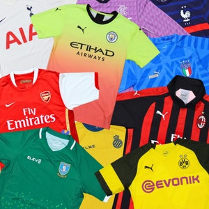 Scatola misteriosa con maglia da calcio per bambini