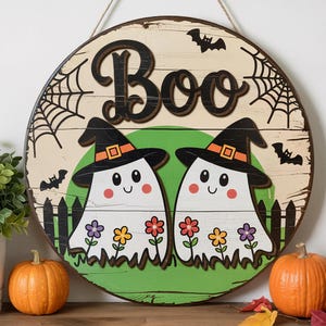 Boo Halloween Door Sign with Cute Ghost Couple – Witch Hat Ghosts Wooden Round Sign, Halloween Porch Decor for Kids