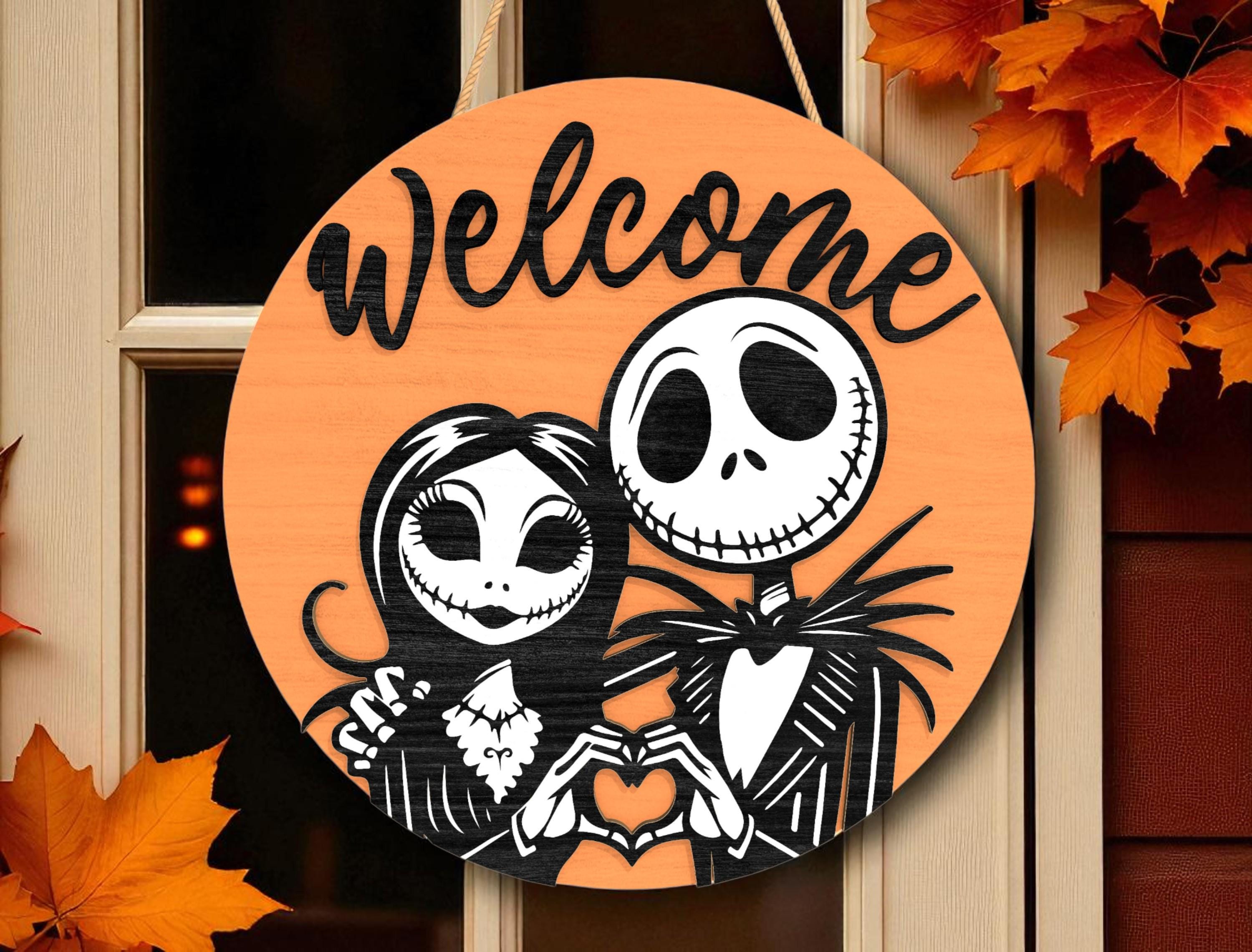 Gothic Skeleton Couple Halloween Door Hanger: Spooky Love Welcome