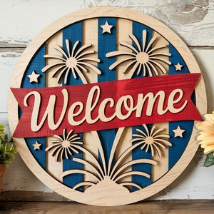 Welcome Sign – Patriotic Fireworks Wood Door Hanger – Red White Blue Independence Day Round for 4th of July Decor