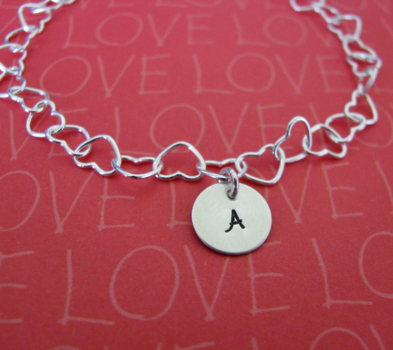 heart charm bracelet with personalized initial charms 画像 2