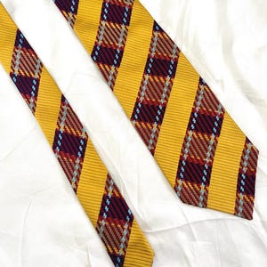 Vintage Bolgheri Seidenkrawatte | Gelbe Burgunder Geometrische Krawatte | 1990er Jahre Italienischer Designer Accessoire | Geschenk für Ihn | Hergestellt in Italien