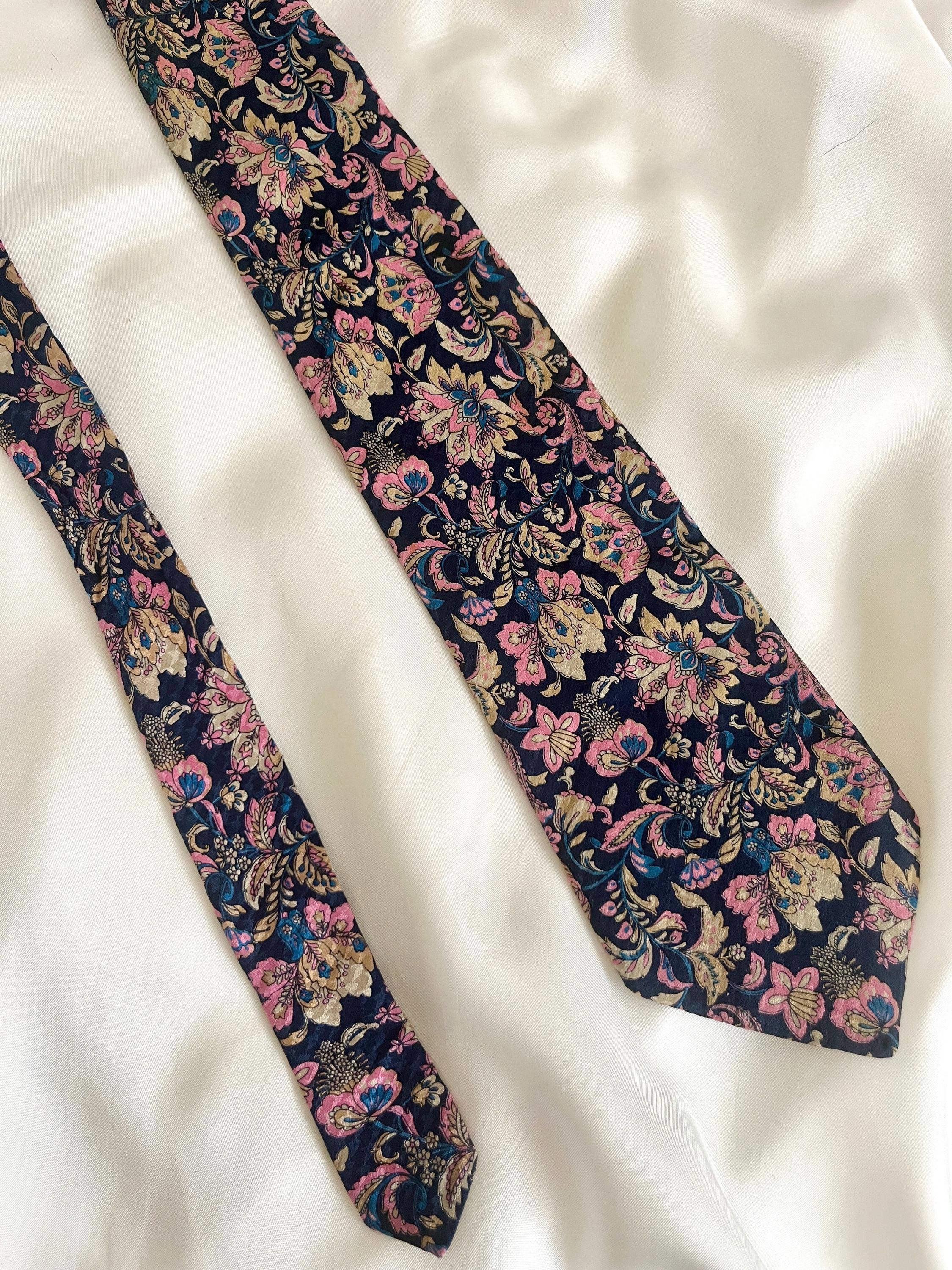 Vintage Aker Italian Floral Silk Tie | Old-Fashioned Mens Necktie | Retro Nostalgic Accessory | 100% Silk | Made in Italy