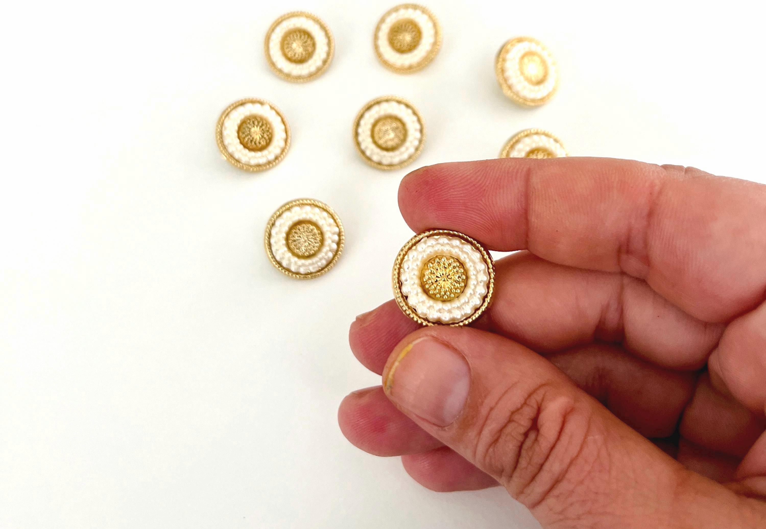Lot De 8 Boutons Ronds En Nacre - 17mm, 2 Trous - Couleur Au Choix, Neufs