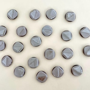 Vintage 1970s Soft Silver Grey Buttons – 7 Matching Pieces – 16mm Round Shape – Retro Glossy Finish – From Old Button Card – Rare Sewing Lot