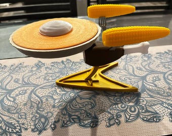 Starship EnterPies - fun Star Trek themed Thanksgiving centerpiece decor