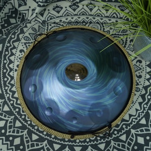 Unieke handpan, d klein: 22 inch, roestvrijstalen blauwe meditatietrommel met 10 noten, tas en gevlochten touw