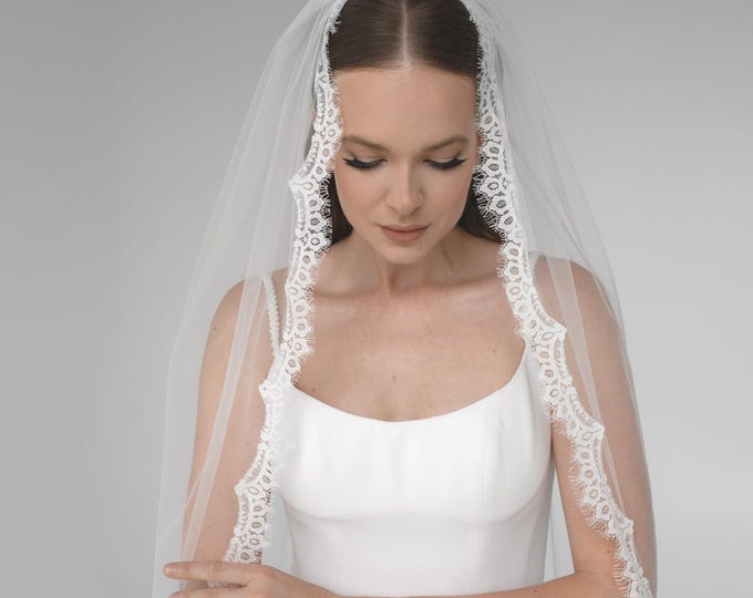 Lace Trim Wedding Veil, Ivory Cathedral Length Veil, Bridal Hair Accessory, Romantic Bridal Veil, Wedding Veil for Bride